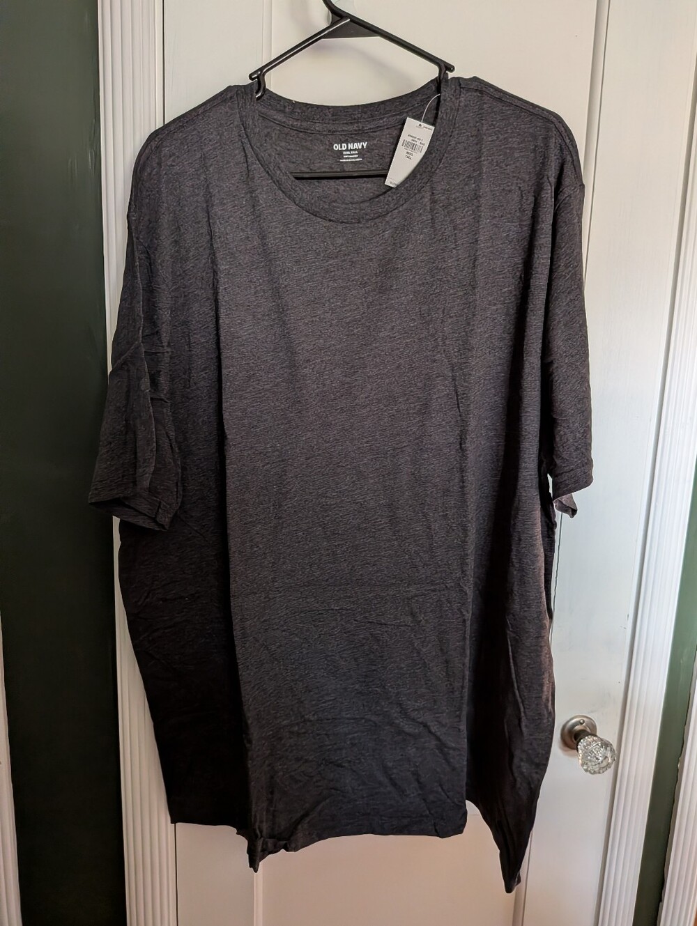 NWT Old Navy Men’s Charcoal Short Sleeve Crewneck Tee